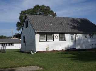 8416 Waterview Rd, Machesney Park, IL 61115