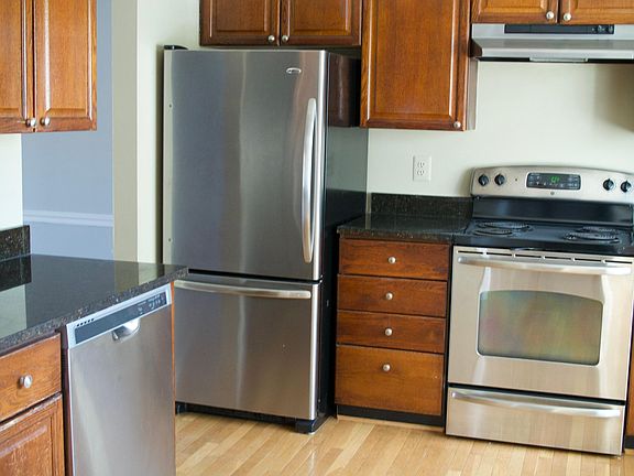3rd image of 4517 Saucon Valley Ct