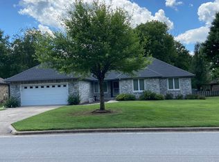 4405 S Parkhill Ave, Springfield, MO 65810