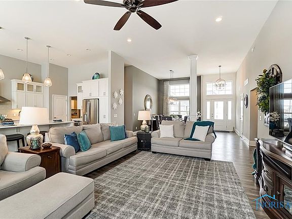 5th image of 8 Winfield Manor Ct