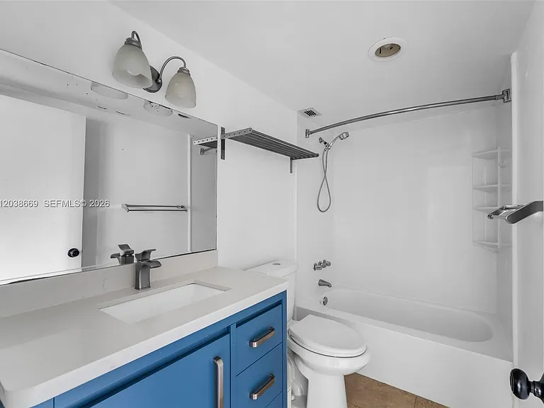 9001 SW 77th Ave #C202 — Photo 16
