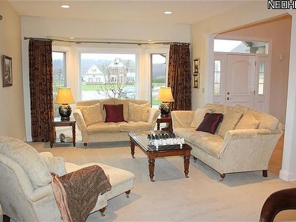 2nd image of 8866 Shetland Ct