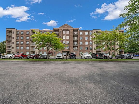 4th image of 8335 Wyandotte St E #206