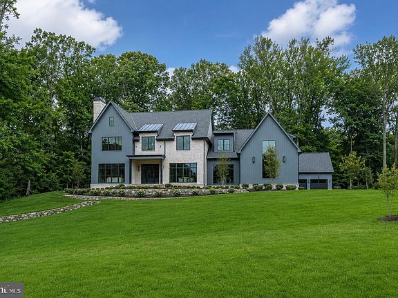 2nd image of 796 Falls Farm Ct