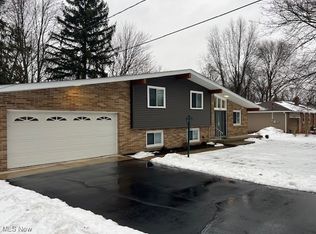 9109 Johnnycake Ridge Rd, Mentor, OH 44060