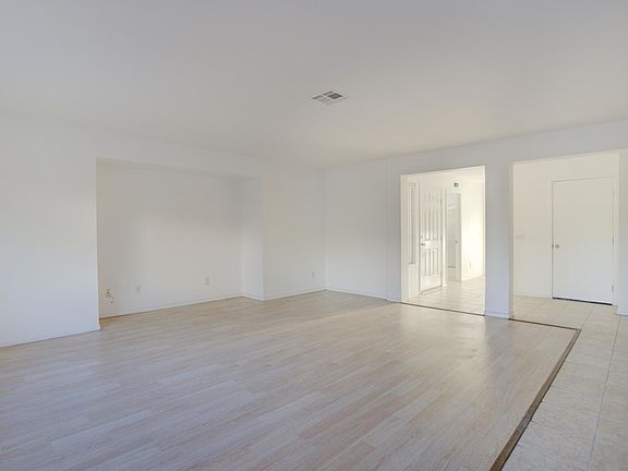 5th image of 1529 Hawken Dr
