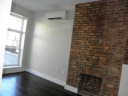 Rented by Lilia Anastasiadis, LREB | media 65