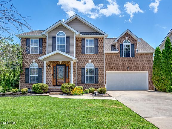3rd image of 4916 Creekrock Ln