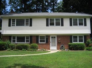 2603 Roswell Ct, Falls Church, VA 22043