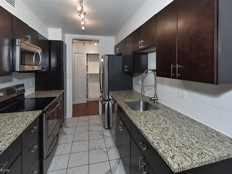 12700 Lake Ave #1610 — Photo 11