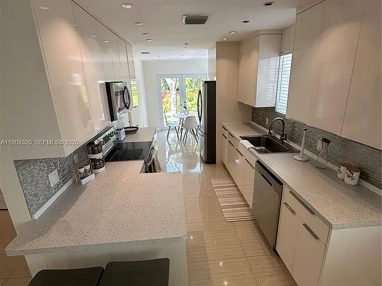 9464 Abbott Ave — Photo 27