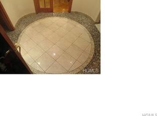 6 Kaser Ter, Monsey, NY 10952