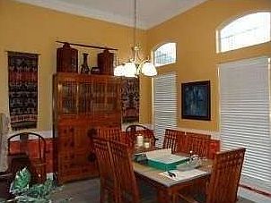 3rd image of 806 S Kade Ln