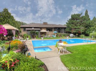 842 Houseman Ave NE, Grand Rapids, MI 49503
