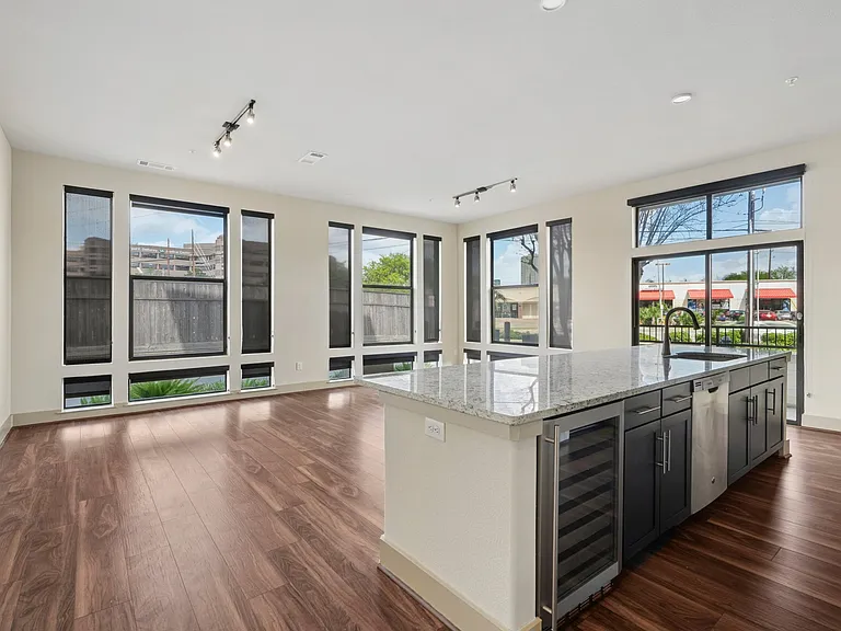 Kitchen/Living