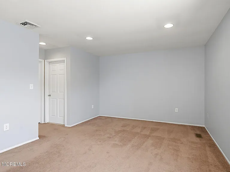702 Carnation Dr #702 — Photo 16