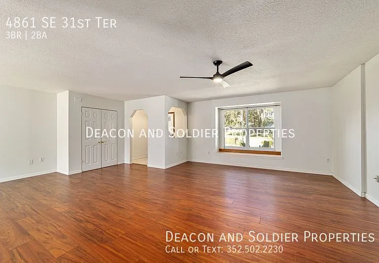 4861 SE 31st Ter — Photo 8