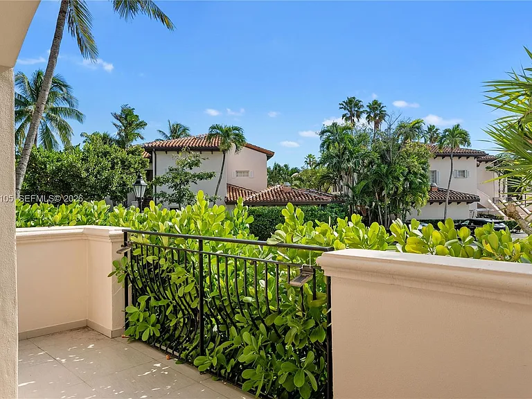 19216 Fisher Island Dr #19216 — Photo 9