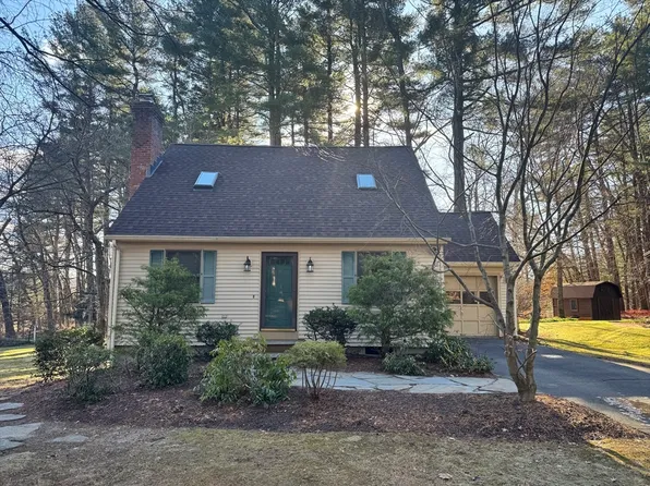 14 Emily Ln, Northampton, MA 01060