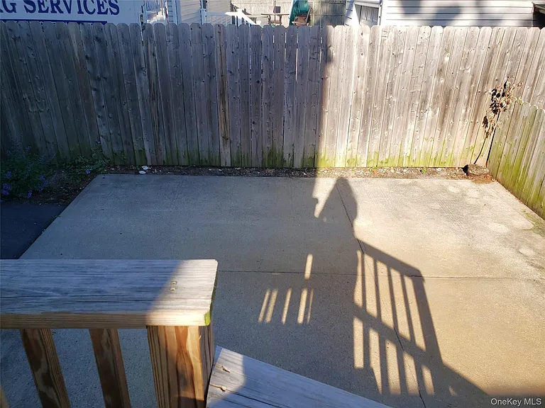 478 Old Farmingdale Rd #B — Photo 5