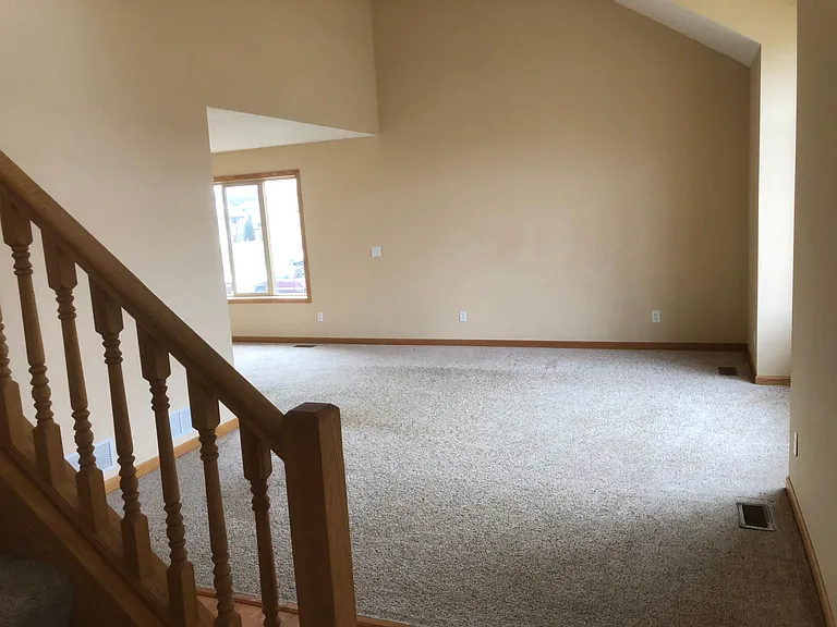 18037 Monroe Cir NW — Photo 2