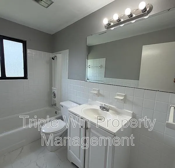 10319 Varnum Dr — Photo 20