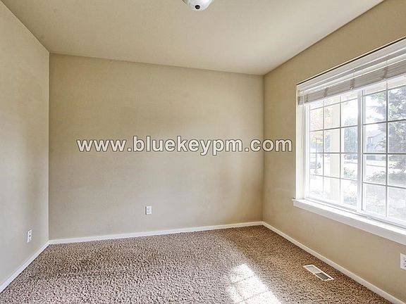 3rd image of 10920 NE 113th St