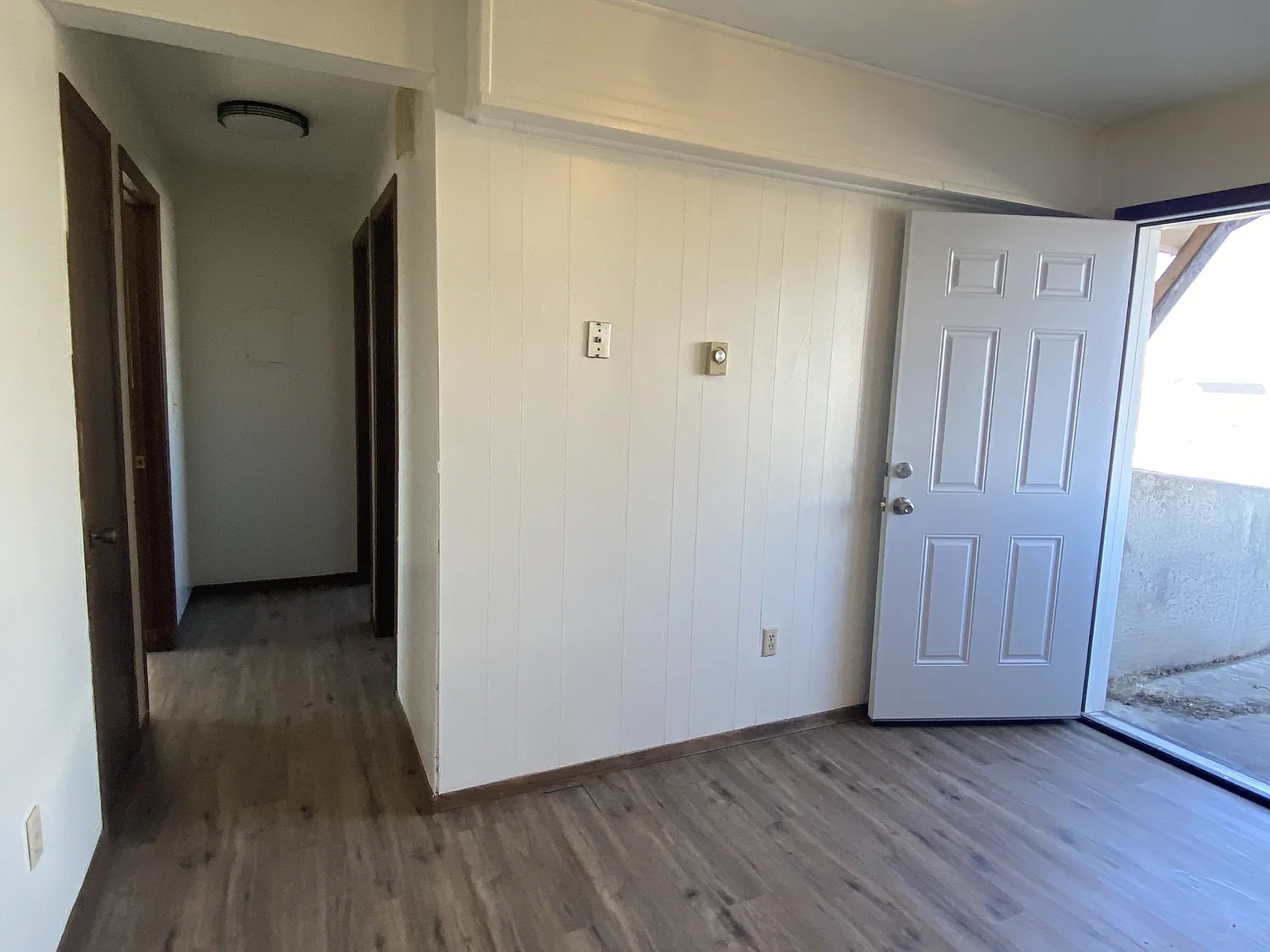 306 Columbine - 4 — Photo 4