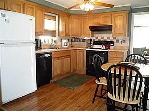 4th image of 238 Harrison Ave