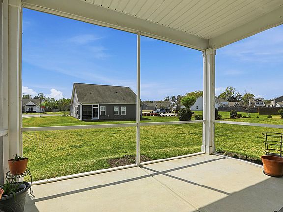 5th image of 232 Theys Mill Way