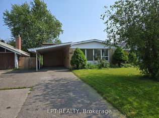 71 Deerfield Rd, Toronto, ON M1K4X2