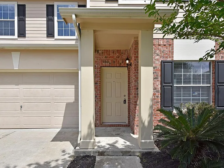2714 Indigo Stone Ln — Photo 2