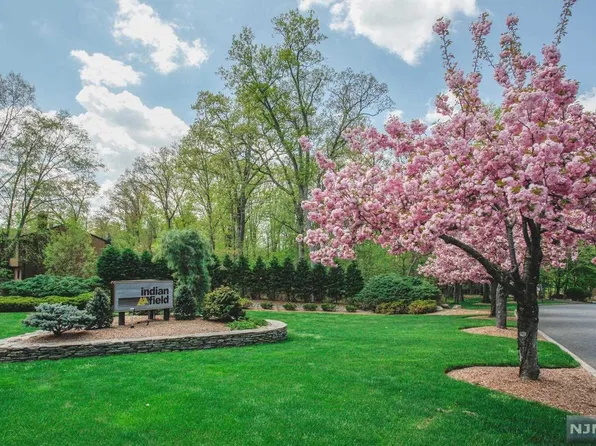 61 N Bayard Ln #61, Mahwah, NJ 07430