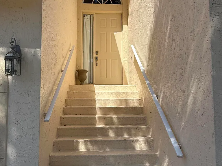 8408 Mulligan Cir — Photo 15