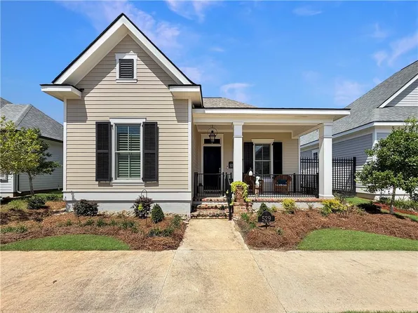 529 Hopscotch Rd, Covington, LA 70433