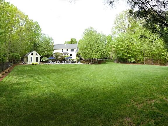 4th image of 9 Mallard Way