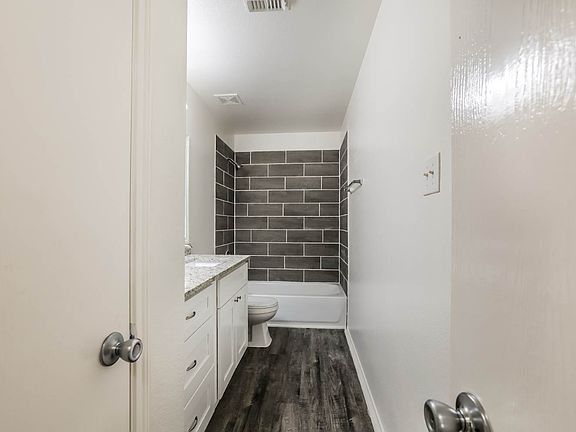 3rd image of 4132 Onega Cir #1