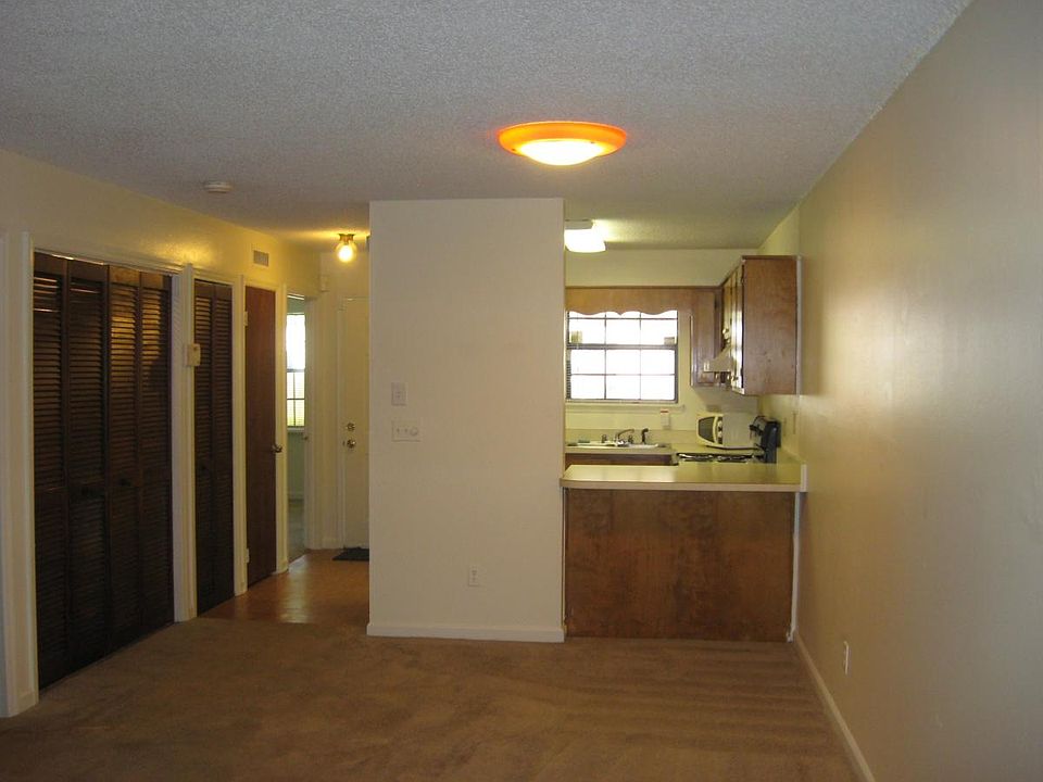 1st image of 1103 Green Tree Ct #E