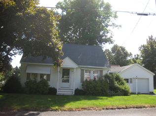 8 Russell Stage Rd, Blandford, MA 01008