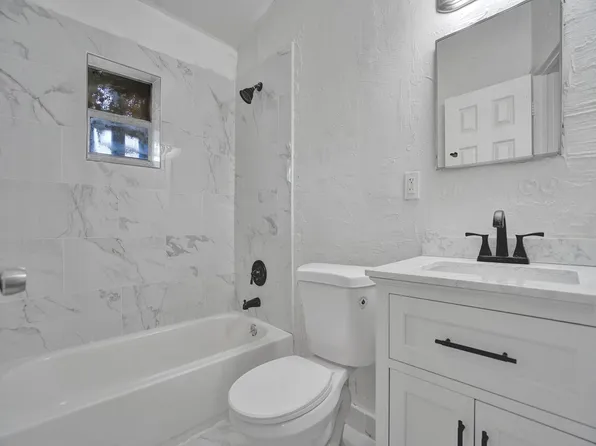 2808 NW 4th Street, Pompano Beach, FL 33069