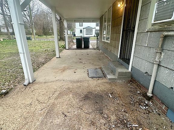 2nd image of 670 Goodman St #1