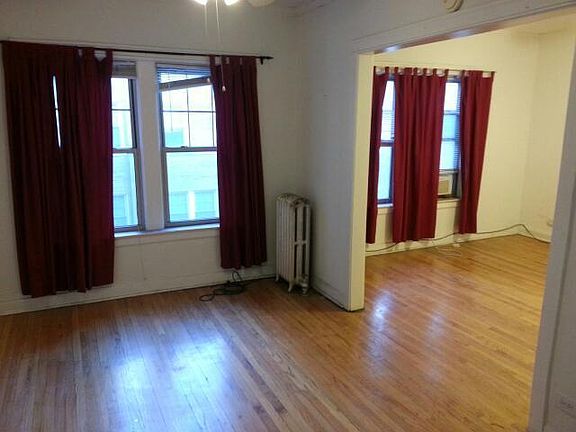 4th image of 1928 W Winona St #2