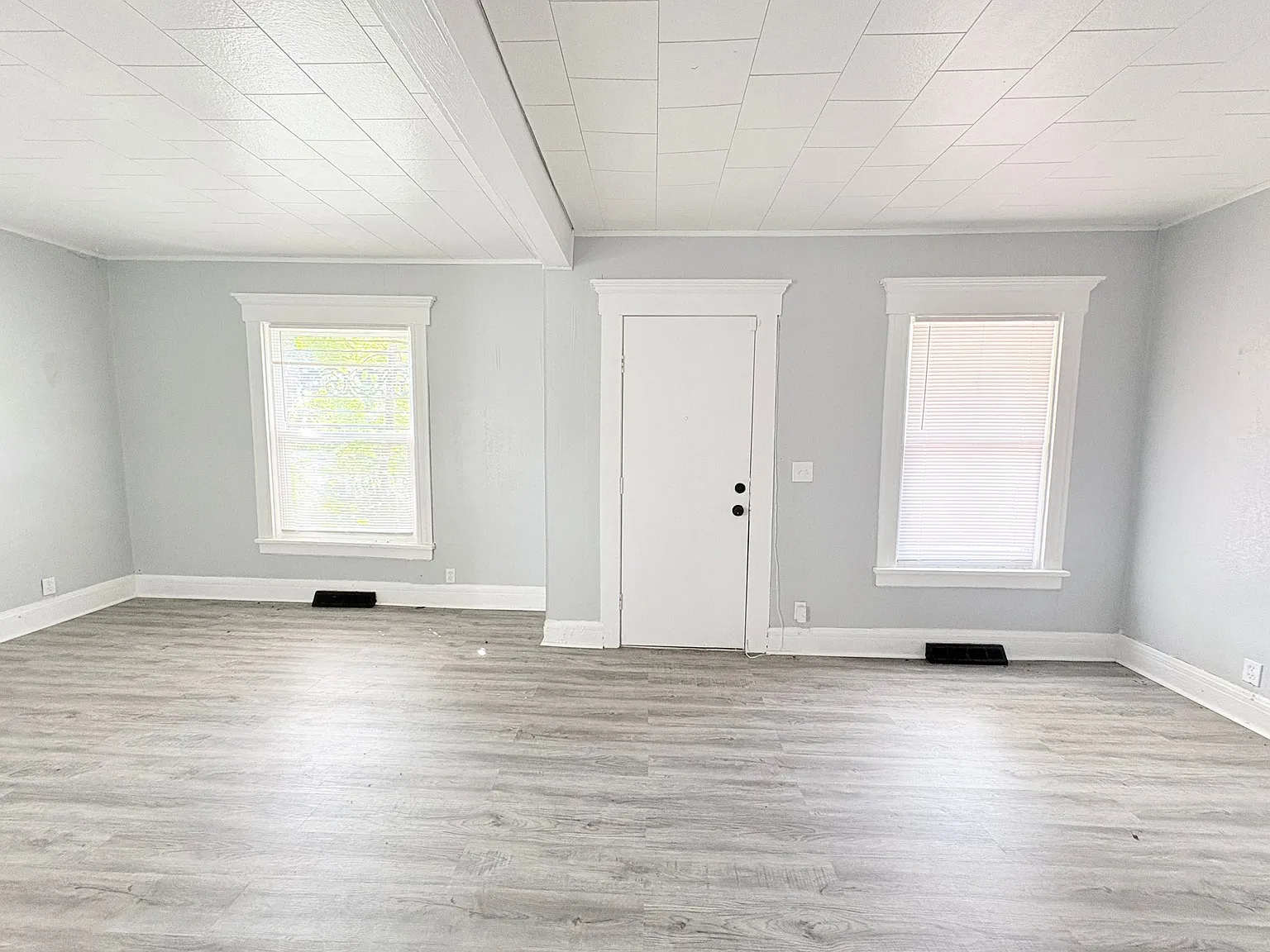 4 bed, 1193 sqft, $1,325 — Photo 1