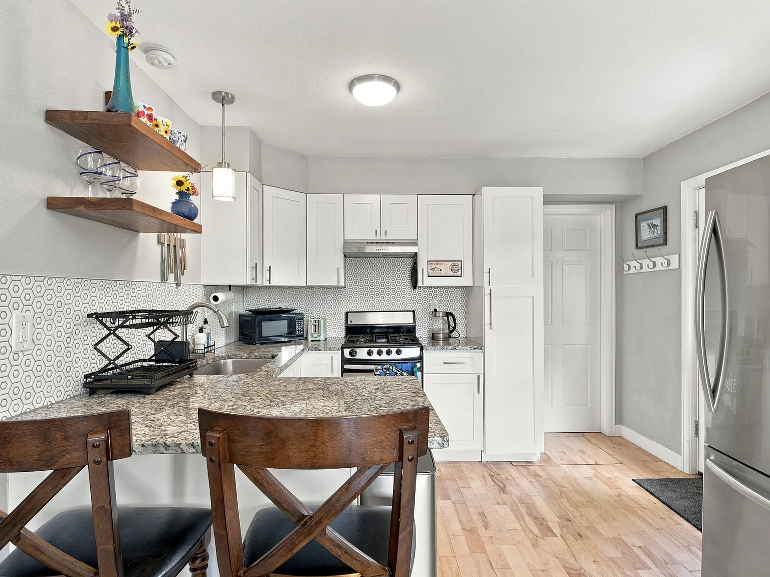 1 bed, 700 sqft, $2,800 — Photo 4