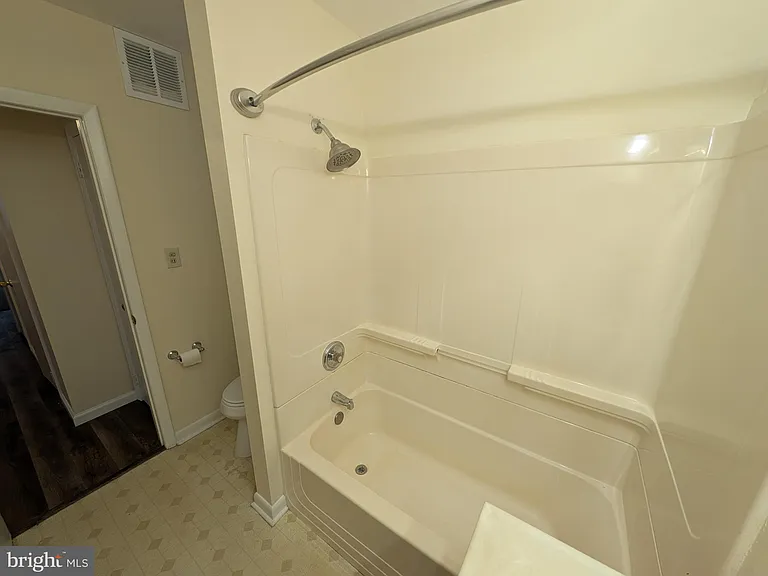 12 Florence Tollgate Pl #4 — Photo 11