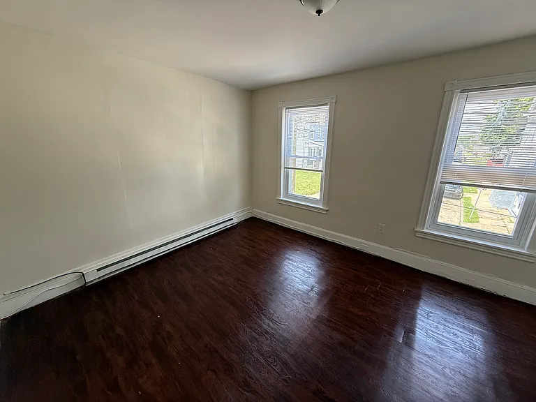 218 Walnut St — Photo 11