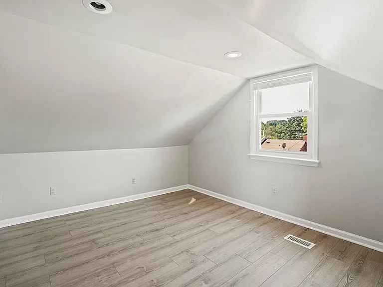 813 Hilltop Ter SE — Photo 27