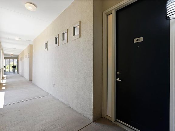 4th image of 2950 McKinney Ave APT 411