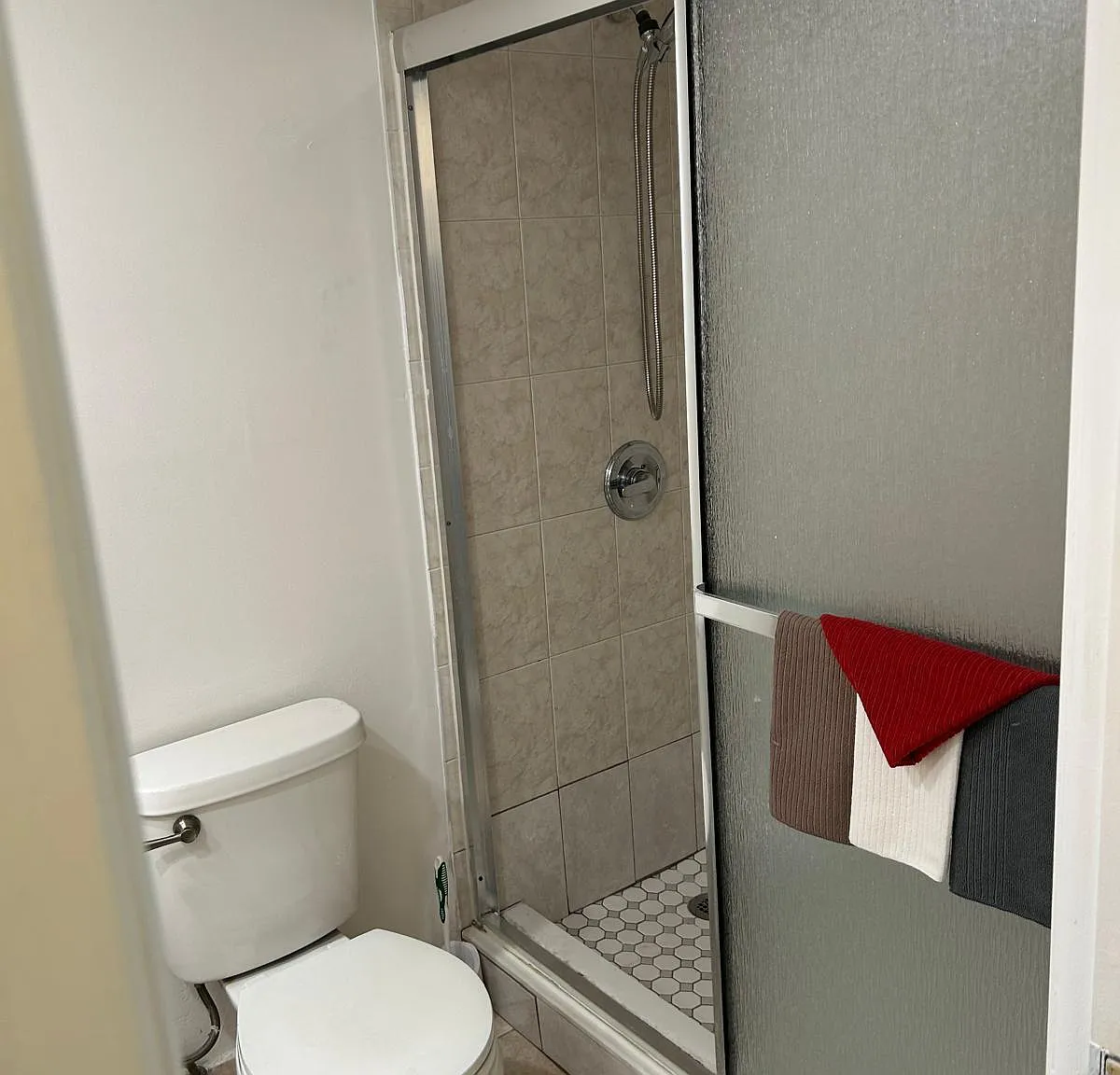 2 bed, 2.0 bath, $1,800 — Photo 2
