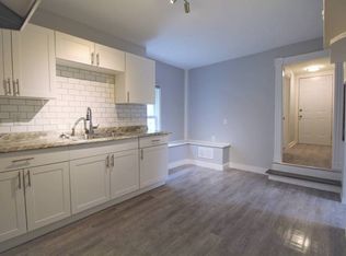 176 Main St #4, Saint John, NB E2K 1H6